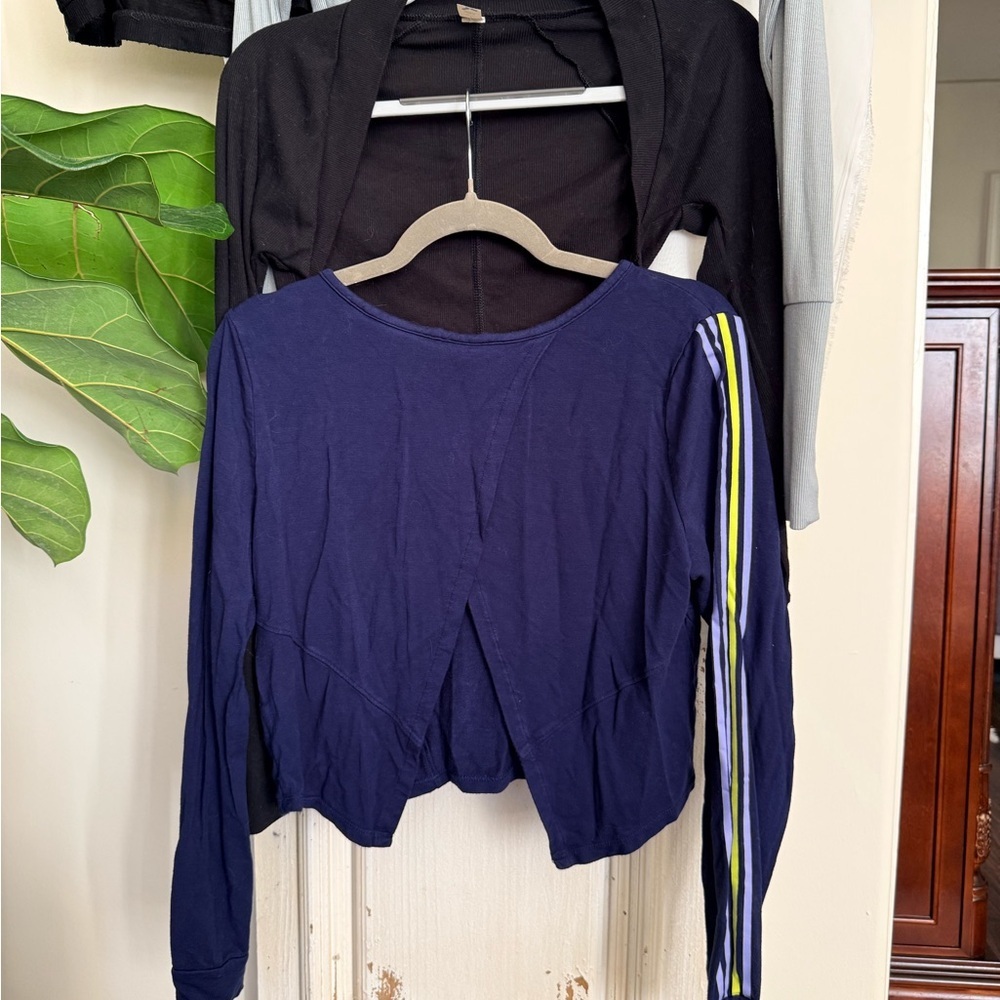 Bundle of Workout Tops size Small - Picture 2 of 4